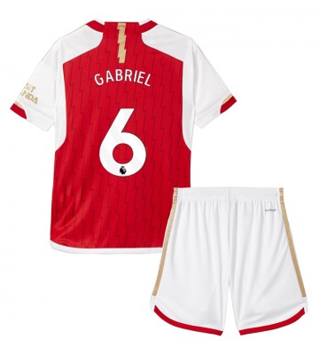 Arsenal Gabriel Magalhaes #6 Replika Babytøj Hjemmebanesæt Børn 2023-24 Kortærmet (+ Korte bukser)